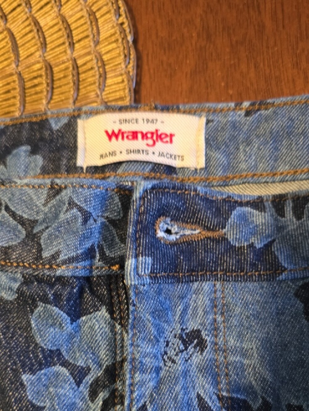 Wrangler Blue Floral Jacquard Jeans - Picture 2 of 6